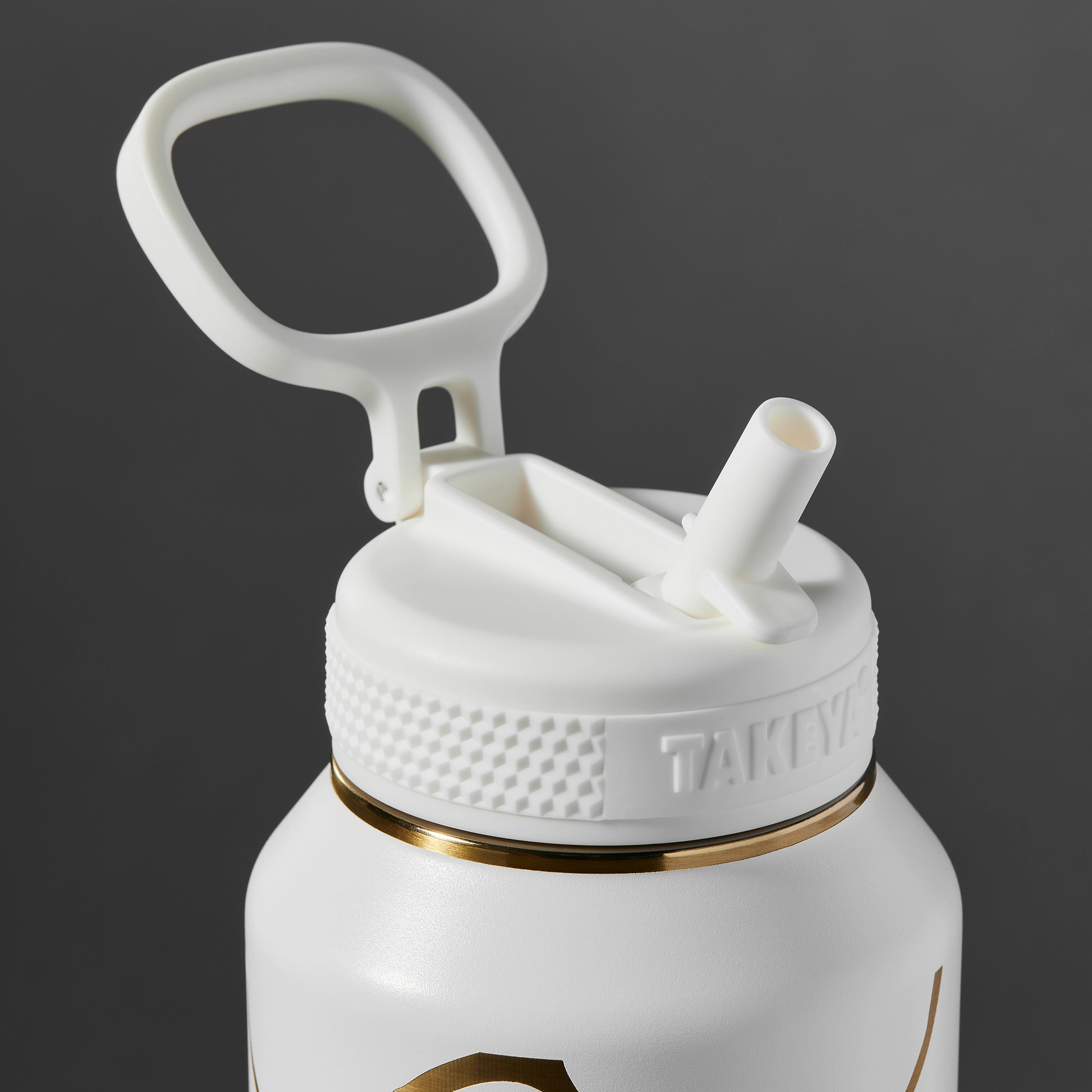 kintsugi-water-bottle-with-straw-lid-o2 51389-TK_HO25_Kintsugi_Takeya9271.png